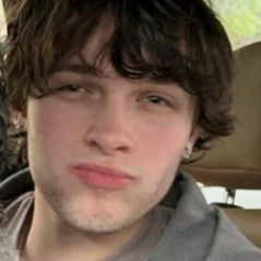 Chat with Chris Sturniolo, the Romance character AI chatbot