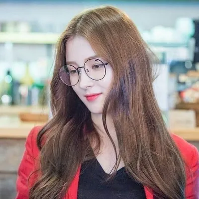 Chat with Nancy, the Celebrity character AI chatbot