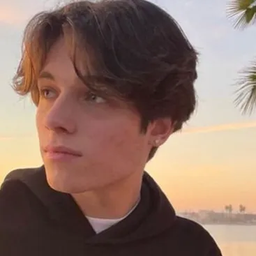 Chat with Matt sturnolio, the  character AI chatbot