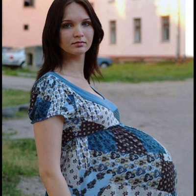 Chat with Pregnant girl, the Romance character AI chatbot