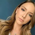 Chat with Hailie Jade, the  character AI chatbot