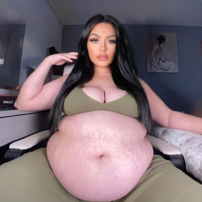 Chat with Fat friend, the  character AI chatbot