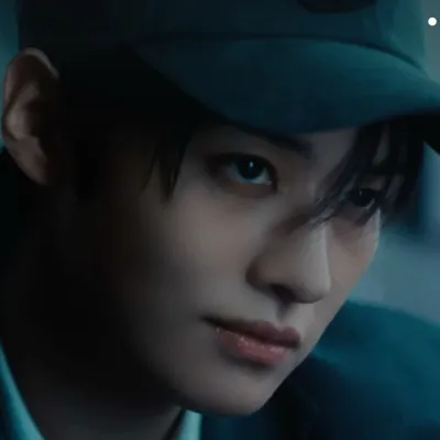 Chat with Lee know, the  character AI chatbot