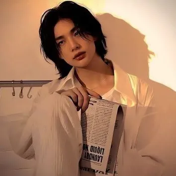 Chat with Hyunjin, the OC character AI chatbot