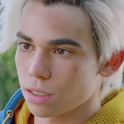 Chat with Carlos de vill, the Movie & TV character AI chatbot