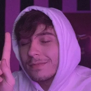 Chat with Juicy, the Romance character AI chatbot