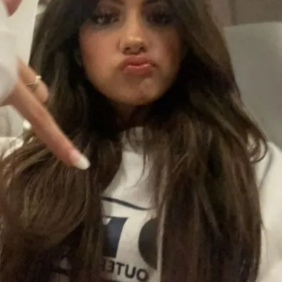 Chat with Sindey, the Romance character AI chatbot