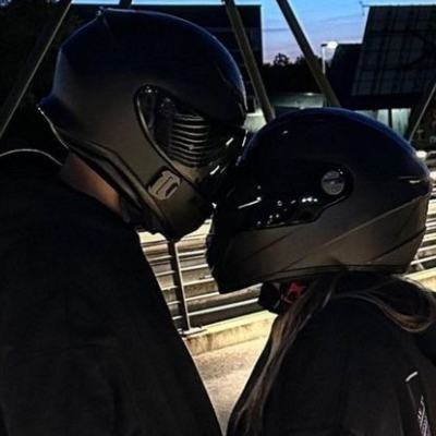 Chat with Leon-motorcycle boyfriend, the BL & ABO character AI chatbot