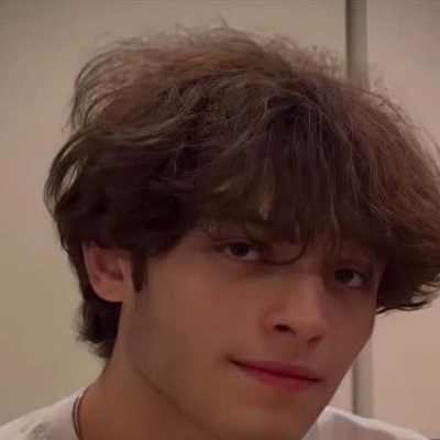 Chat with Matt sturniolo, the  character AI chatbot