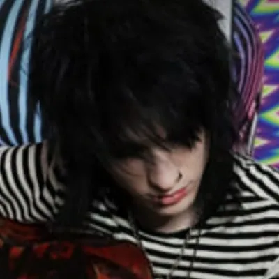 Chat with Johnnie Guilbert, the Romance character AI chatbot