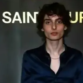 Chat with Финн, the  character AI chatbot