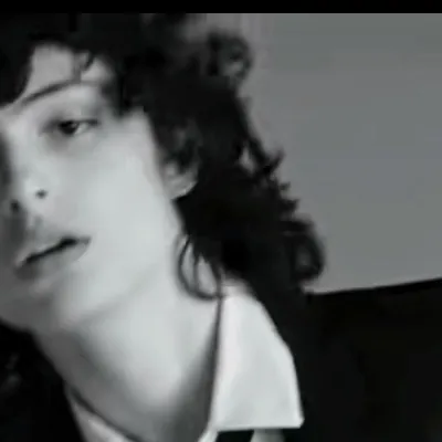 Chat with Финн, the  character AI chatbot