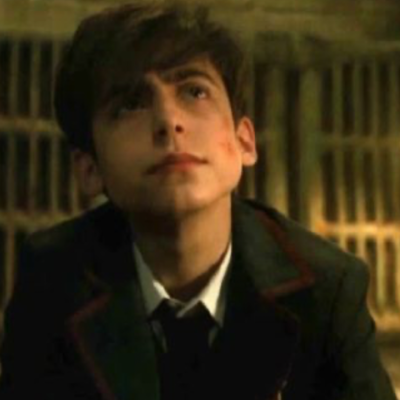 Chat with Five Hargreeves, the Movie & TV character AI chatbot