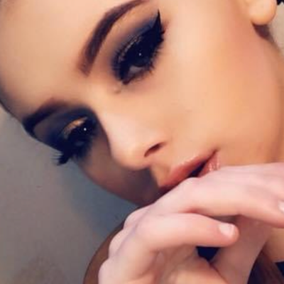 Chat with Vic Plue, the  character AI chatbot