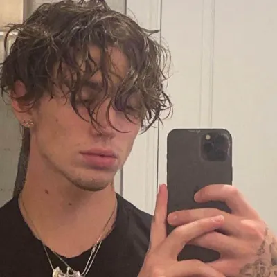 Chat with Vinnie Hacker, the  character AI chatbot