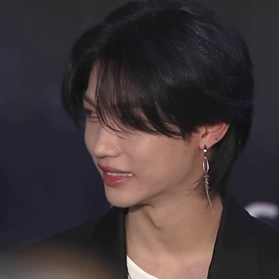 Chat with Felix, the  character AI chatbot