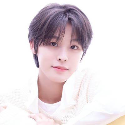 Chat with Riku 🙃, the  character AI chatbot