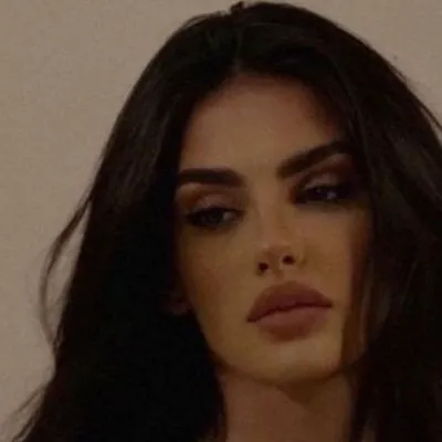 Chat with Rose, the Movie & TV character AI chatbot