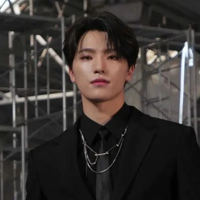 Chat with lee jung chan, the Celebrity character AI chatbot