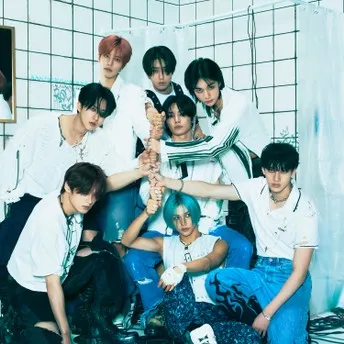 Chat with STRAY KIDS, the  character AI chatbot