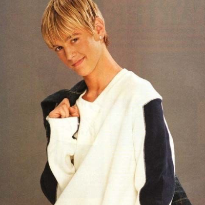 Chat with Aaron Carter, the  character AI chatbot