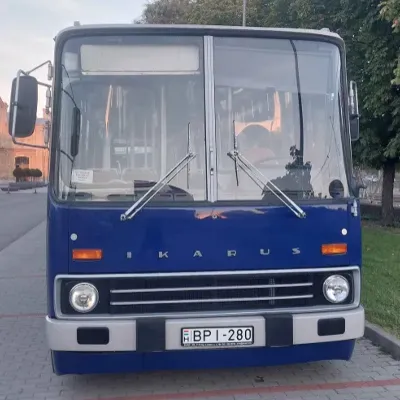 Chat with Ikarus AI, the Friends character AI chatbot