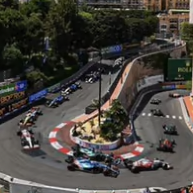 Chat with Noah Slade, the Celebrity character AI chatbot