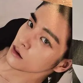 Chat with Jake, the BL & ABO character AI chatbot