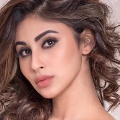 Chat with Mouni roy, the Celebrity character AI chatbot