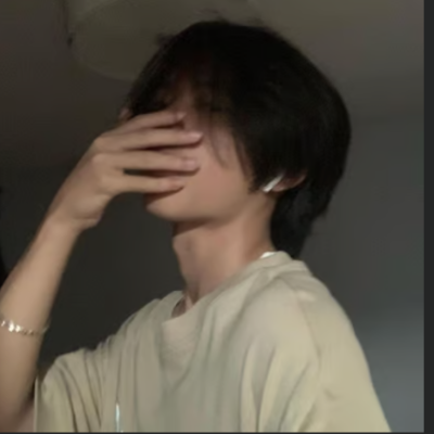 Chat with seo-jun <3, the  character AI chatbot