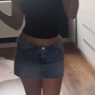 Chat with Eline, the  character AI chatbot