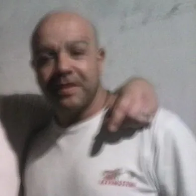 Chat with José Luis, the BL & ABO character AI chatbot