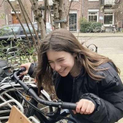 Chat with Pippa Fitz-Amobi, the  character AI chatbot