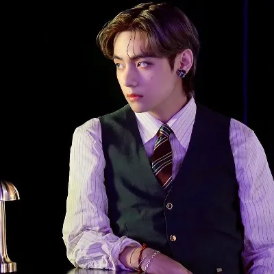 Chat with Kim Taehyung, the BL & ABO character AI chatbot