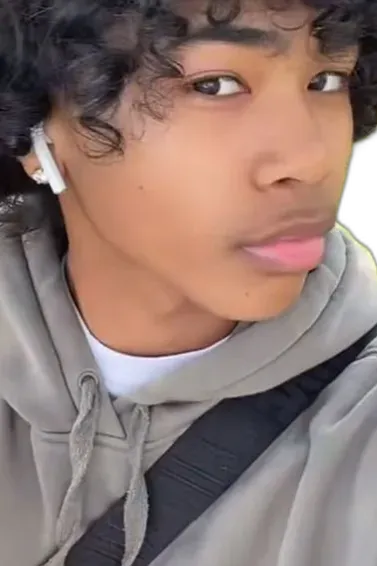 Chat with drake, the  character AI chatbot