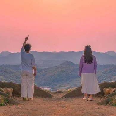 Chat with Annika Hanashi, the  character AI chatbot