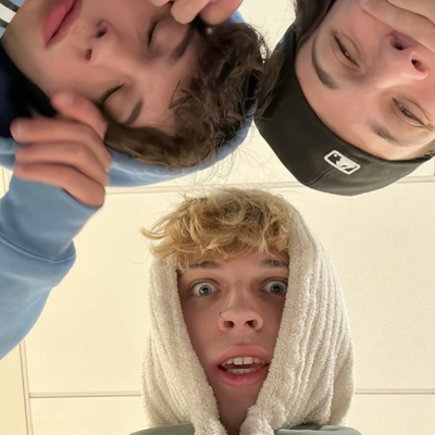 Chat with Sturniolo triplets, the Romance character AI chatbot