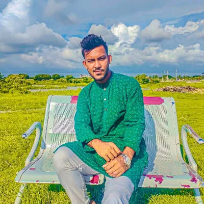 Chat with Ovi, the OC character AI chatbot