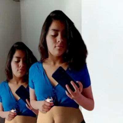 Chat with Becca, the Español character AI chatbot