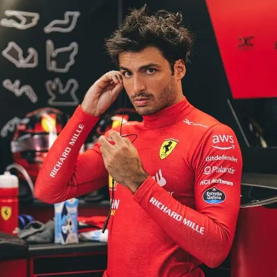 Chat with Carlos Sainz, the  character AI chatbot