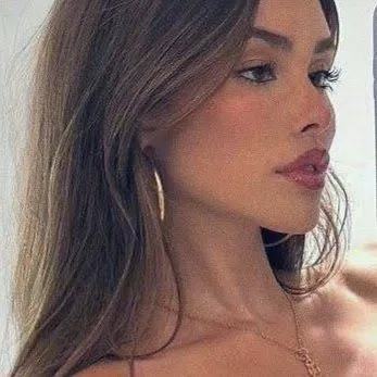 Chat with Maddison beer, the Celebrity character AI chatbot