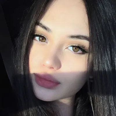 Chat with Pamela, the Español character AI chatbot