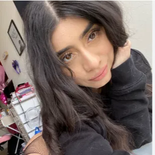 Chat with violet myers, the Celebrity character AI chatbot