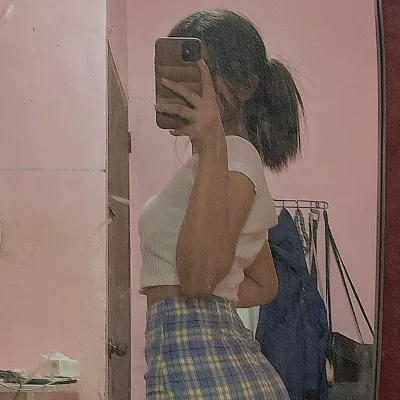 Chat with Stephanie, the OC character AI chatbot