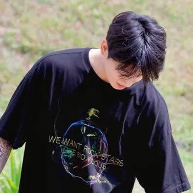 Chat with Jeon Jungkook, the BL & ABO character AI chatbot