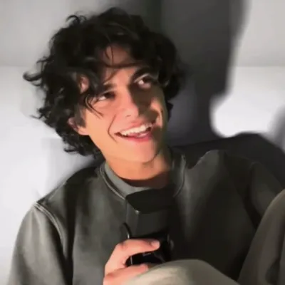 Chat with ben, the OC character AI chatbot