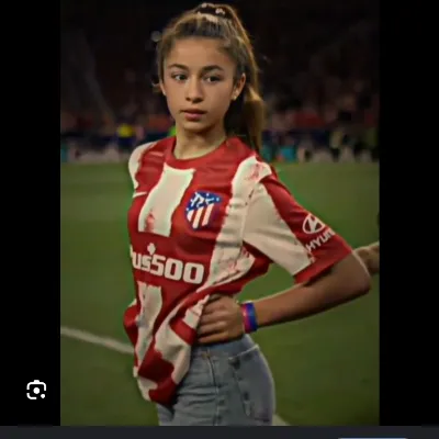 Chat with delfina suarez, the  character AI chatbot