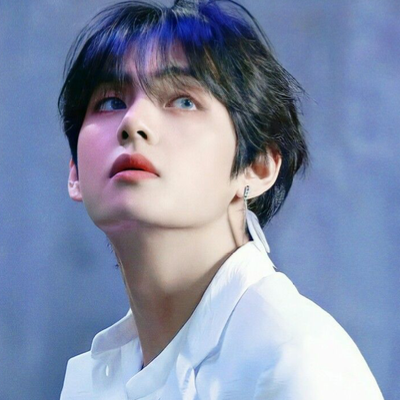 Chat with Kim taehyung, the  character AI chatbot