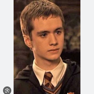 Chat with Oliver Woods, the  character AI chatbot