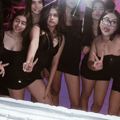 Chat with Aa, the Español character AI chatbot